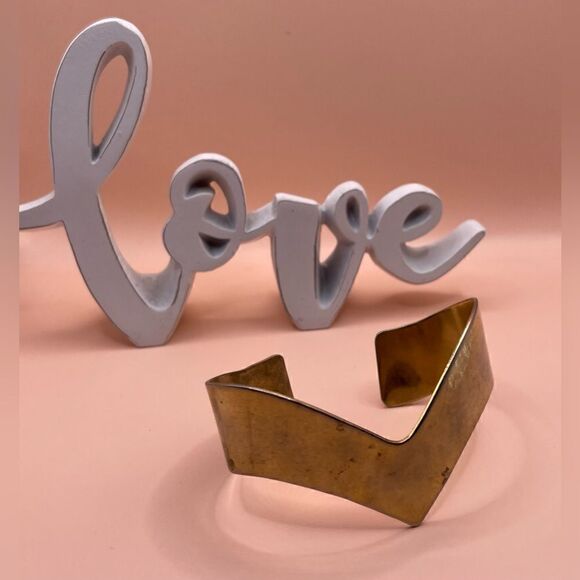 🔥❤️🔥 Raw Brass Adjustable Chevron Cuff Bracelet One Size Fits Most Add a… - Picture 3 of 9